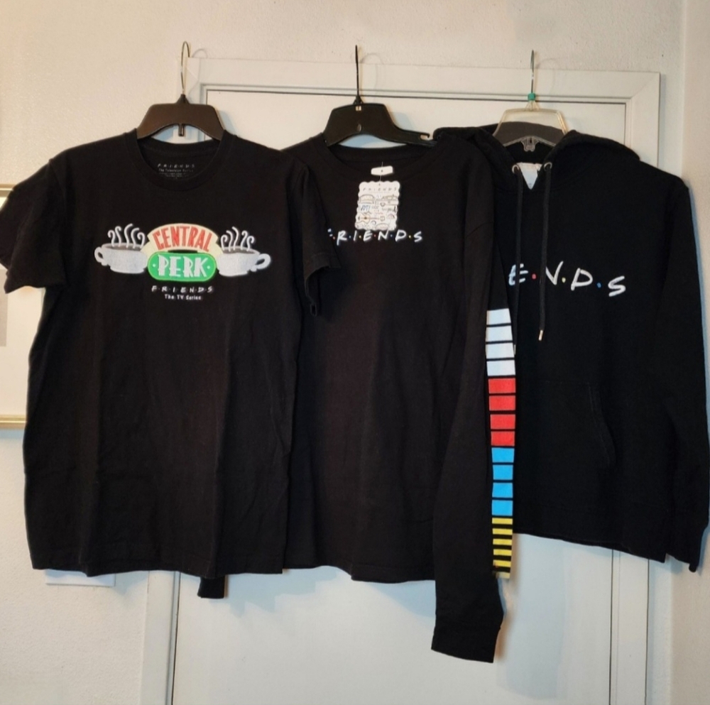 FRIENDS TV Show Hoddie And T-Shirt And Hat Bundle